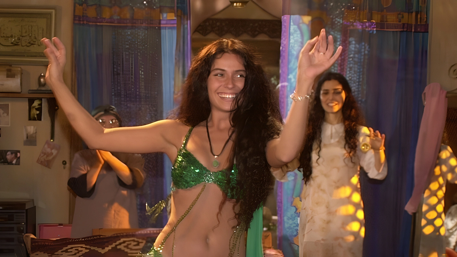 Кадр из сериала «Клон»