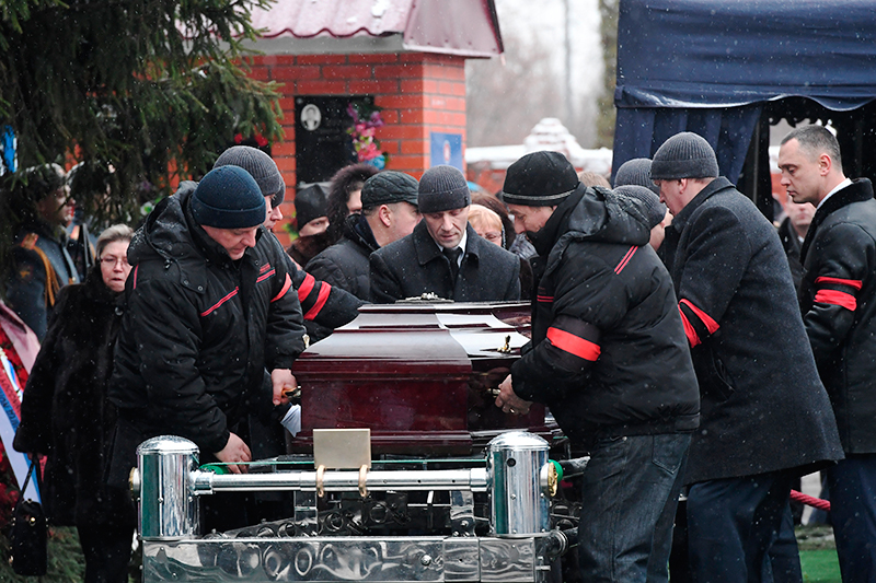 Похороны прошли на Химкинском кладбище