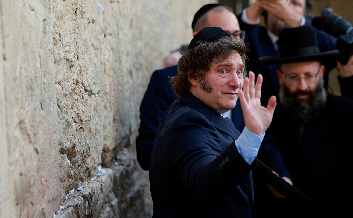 Ammar Awad / Reuters