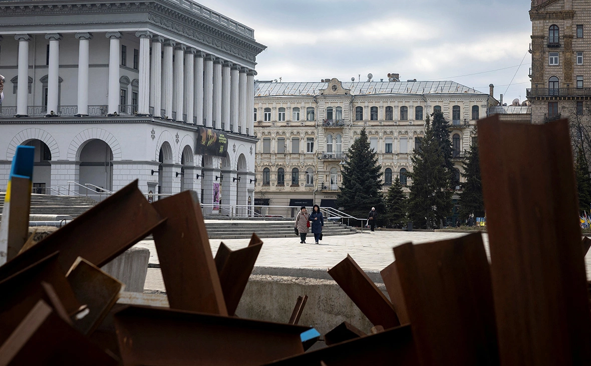 Thomas Peter / Reuters