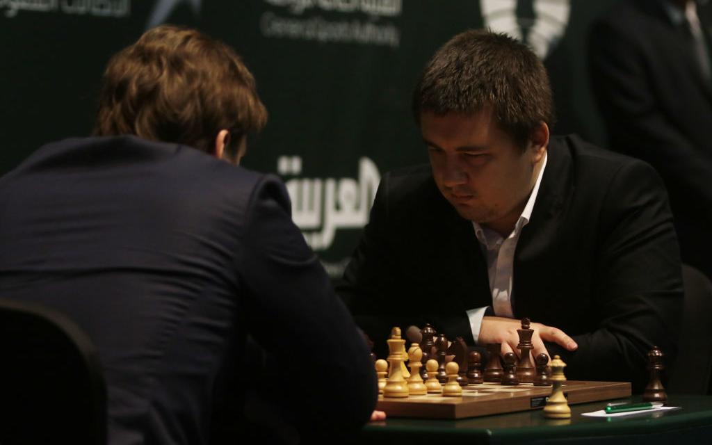 Федерация шахмат Украины напомнила о рекомендациях не жать руки россиянам