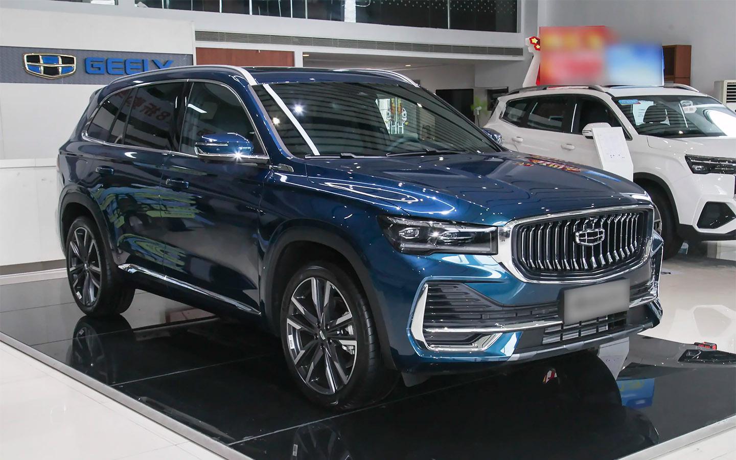 Geely изменил цены на Coolray и Monjaro. За сколько их теперь продают