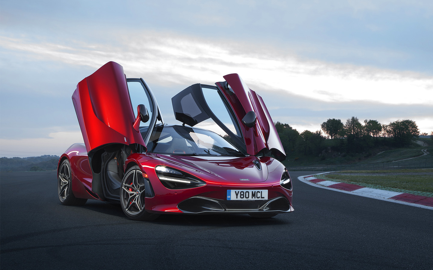 McLaren 720S Coup&eacute;
