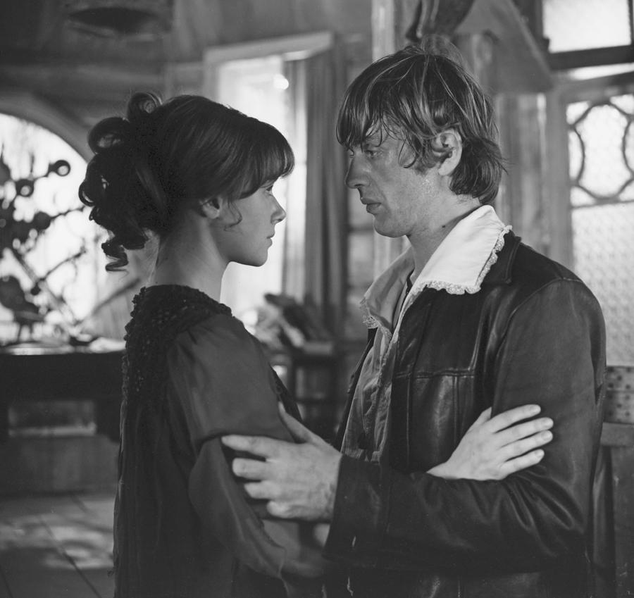 Евгения Симонова и Александр Абдулов в фильме «Обыкновенное чудо», 1978 год