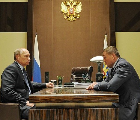 Владимир Путин обсудил с Андреем Бочаровым ситуацию в АПК Волгоградского региона  