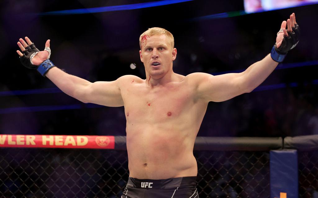 Лучший российский тяжеловес пожаловался на свой образ в игре UFC