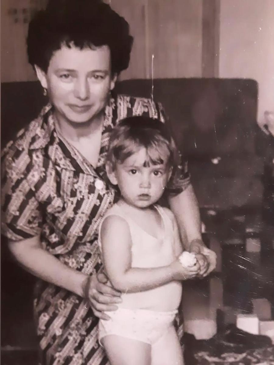 Ольга Бузова в детстве с бабушкой Аллой Тимофеевной