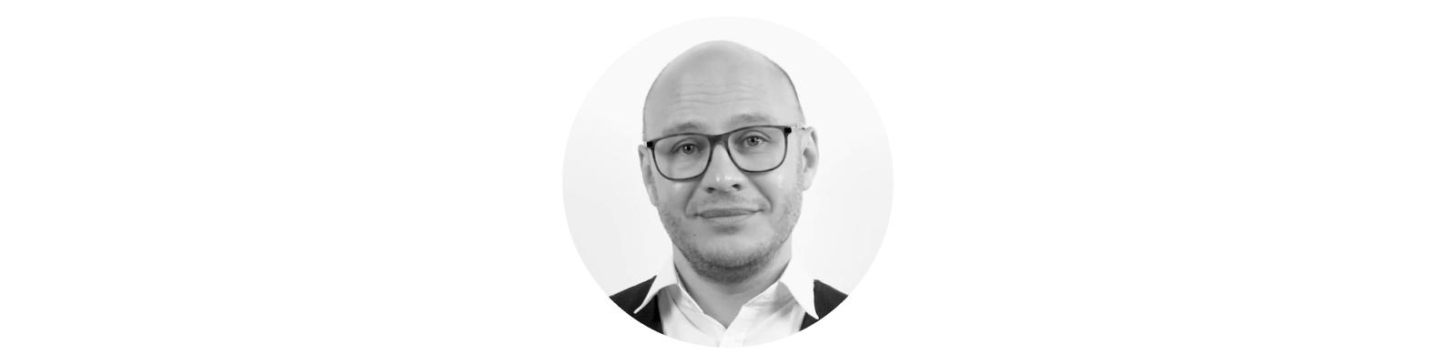 Сам себе парфюмер: эксперты — о том, как наслаивать ароматы