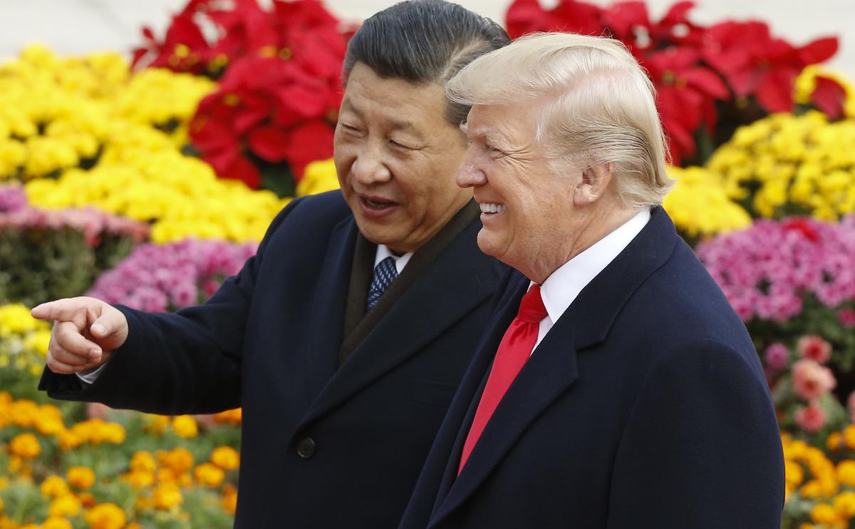 Председатель КНР Си Цзиньпин и президент США Дональд Трамп