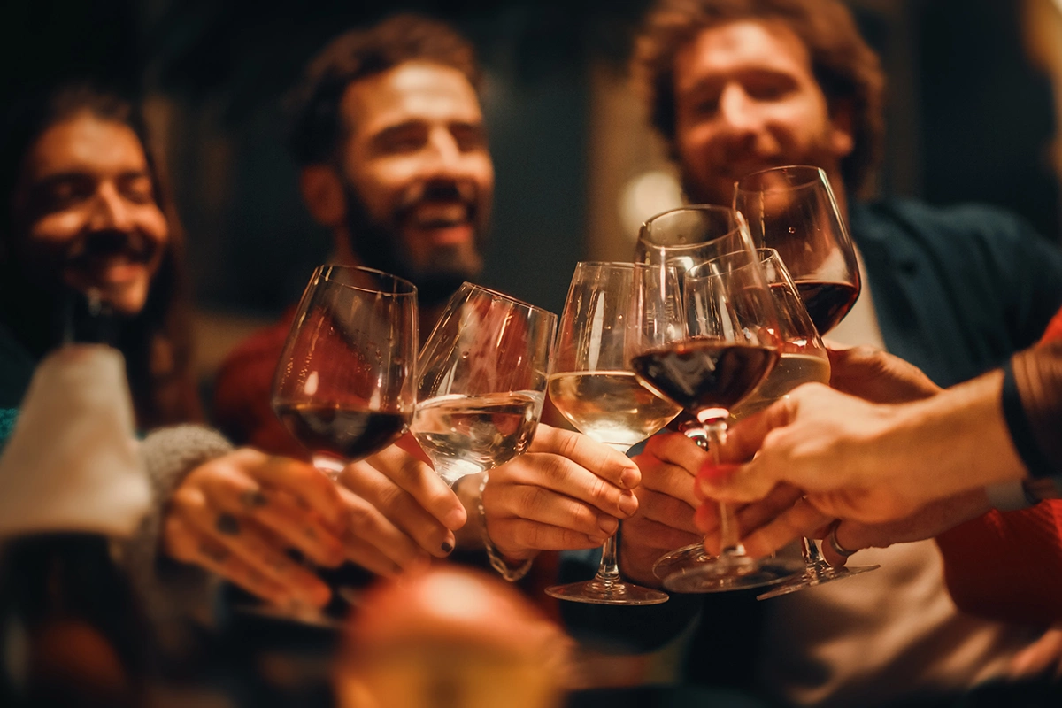 За дружбу и верность. Мужская дружба проверяется годами, расстоянием и временем