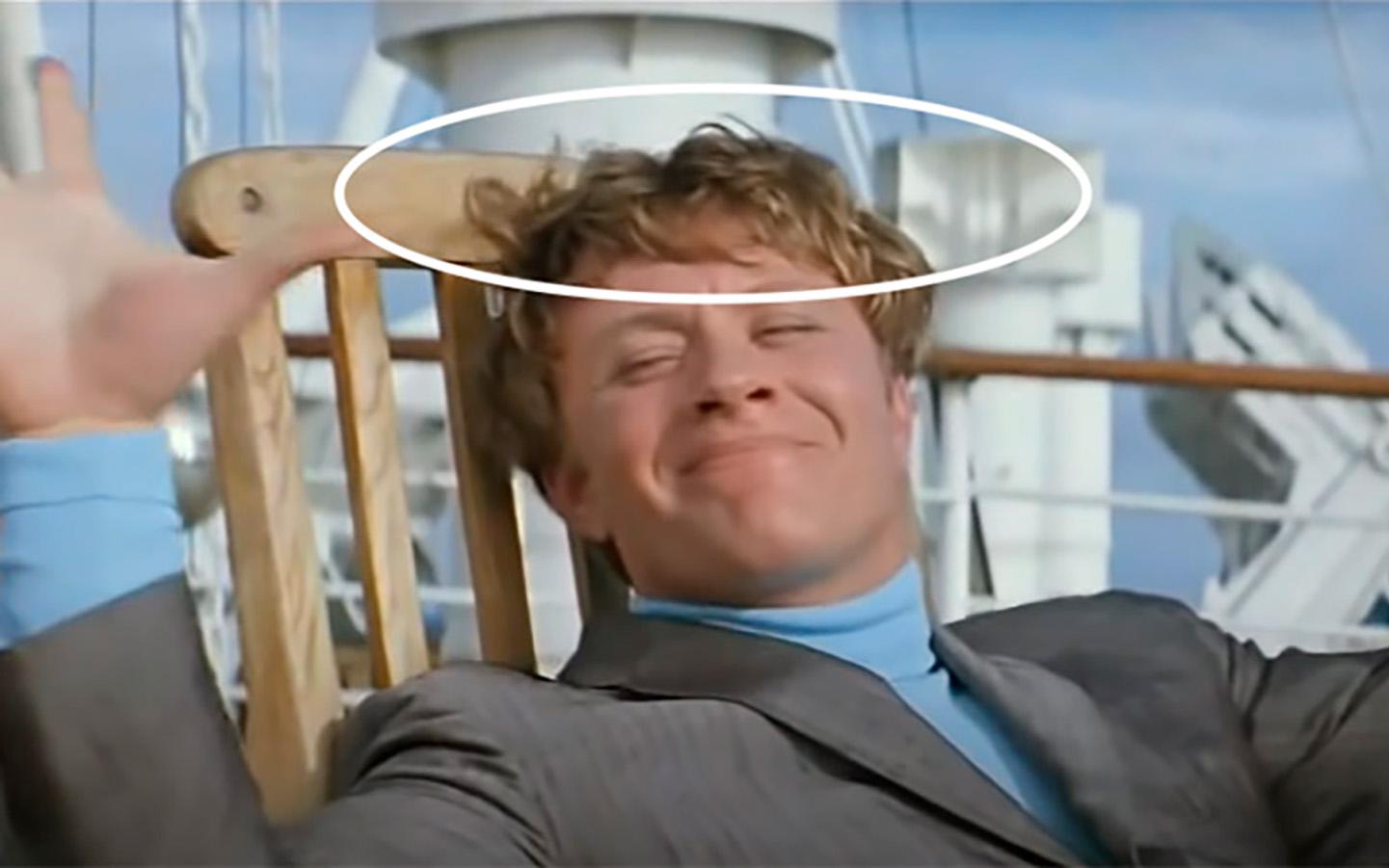 Посмотрите на прическу Миронова. В «Бриллиантовой руке» нашли киноляп