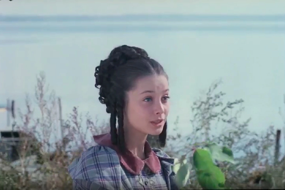 При смене плана через секунду вновь никакой стены, кадр из фильма «Мой ласковый и нежный зверь», режиссер Эмиль Лотяну, 1978 год