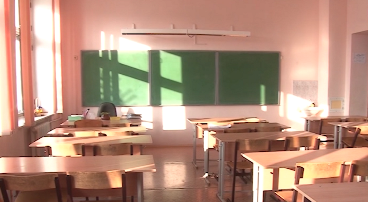 У девяти педагогов и 25 учеников пермской школы №2 выявлен Covid