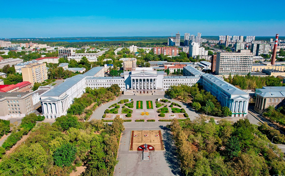 Vyacheslav Bukharov / Wikipedia