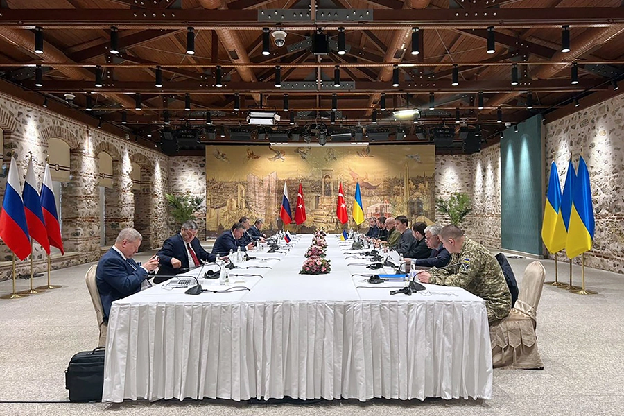 https://s0.rbk.ru/v6_top_pics/media/img/2/40/347471543617402.webp
