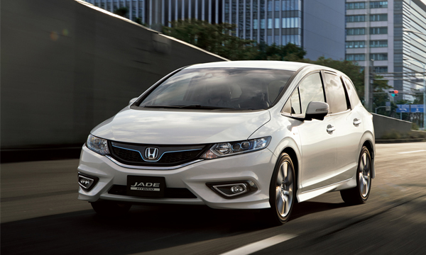 Honda начнет продажи модели Jade в Японии
