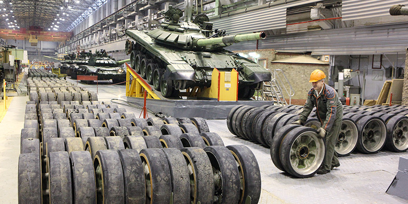 Третьи в «гонке вооружений»: сколько Россия тратит на оборону