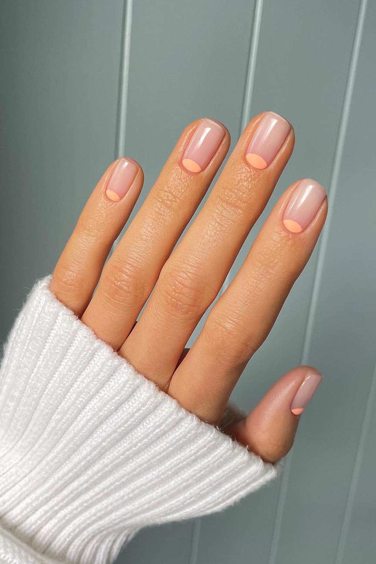 Пример маникюра «арт-деко»