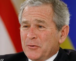 Джордж Буш сделал комплимент Карле Бруни