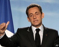 Н.Саркози выразил соболезнования в связи с кончиной Анни Жирардо