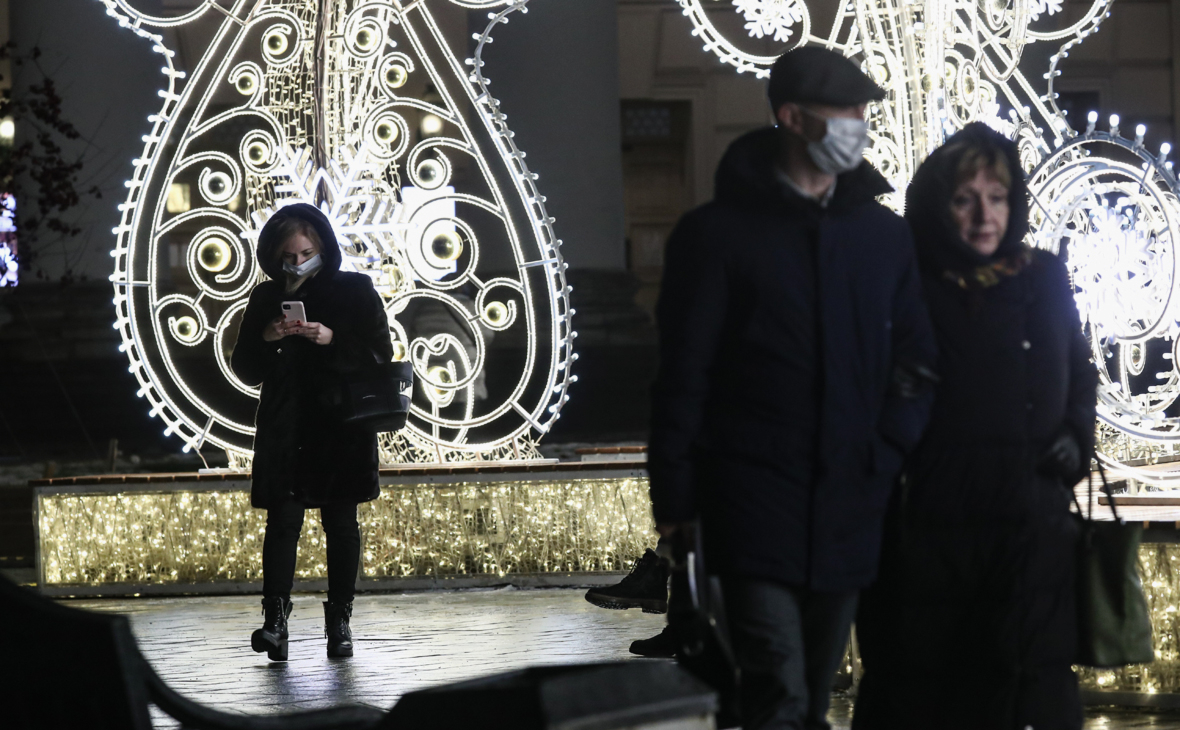 Власти решили оставить световые тоннели на улицах Москвы
