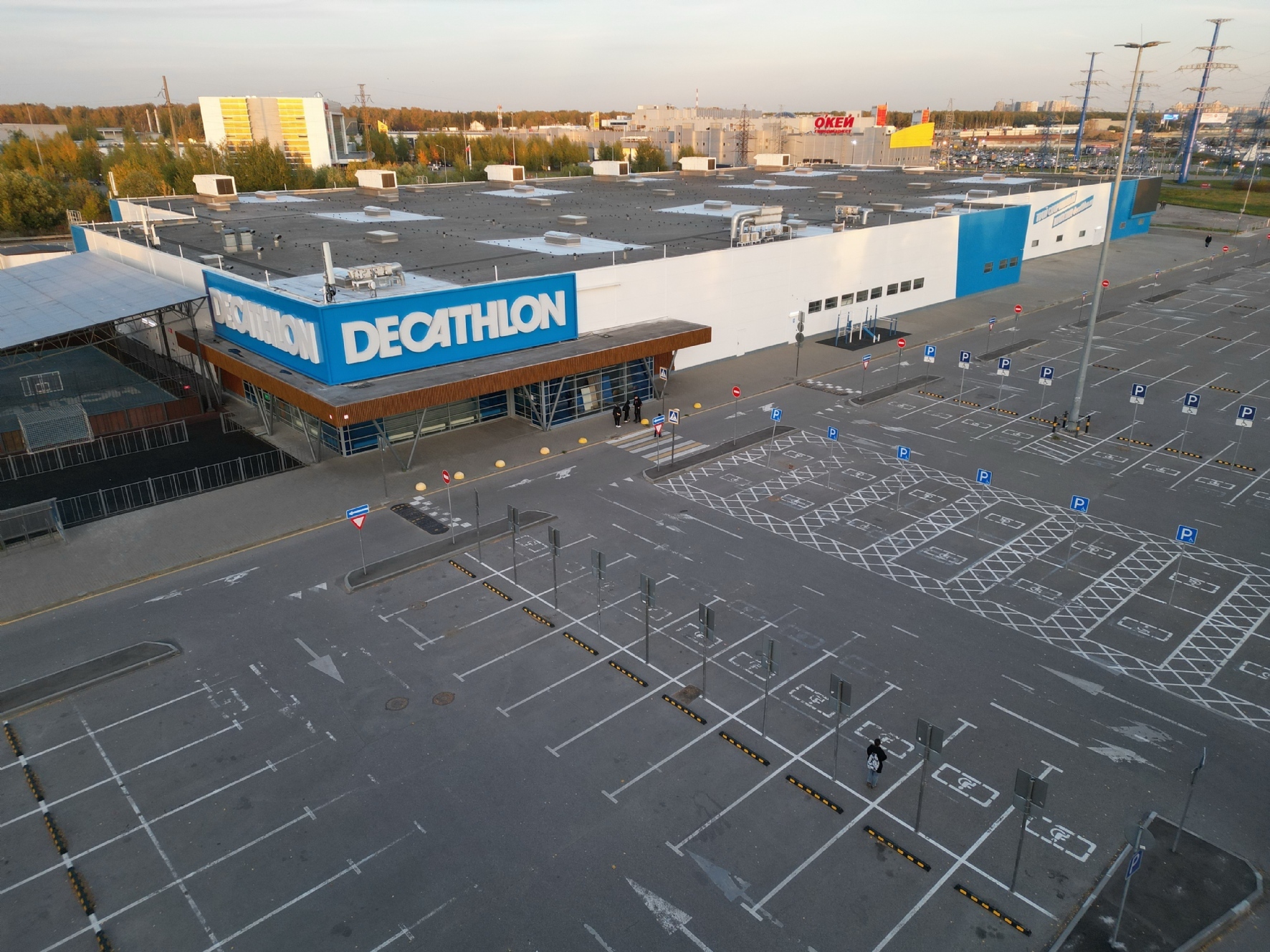 Бывший магазин Decathlon в Мытищах