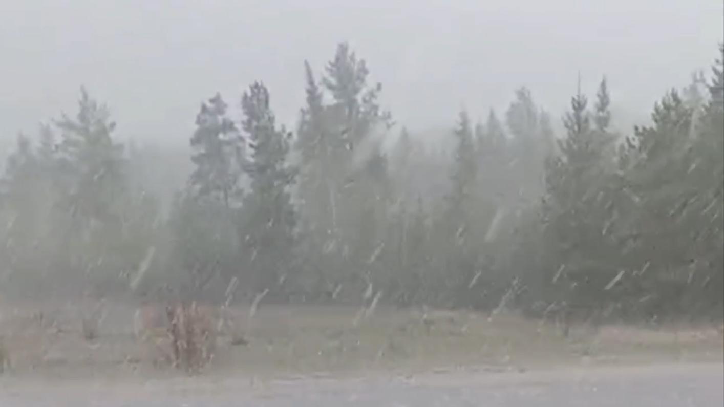 Ураган с градом и ливнем обрушился на Татарстан. Видео