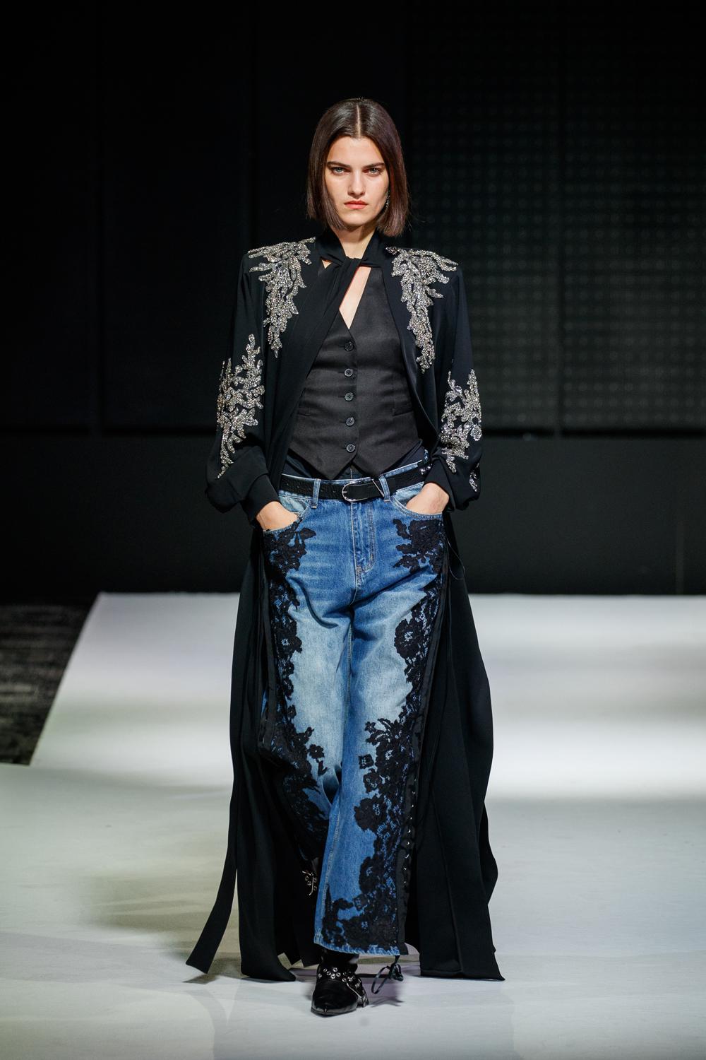 Показ TSUM Fashion Show в рамках проекта&nbsp;РБК x VOYAH Fashion Review, осень-зима 2025/26