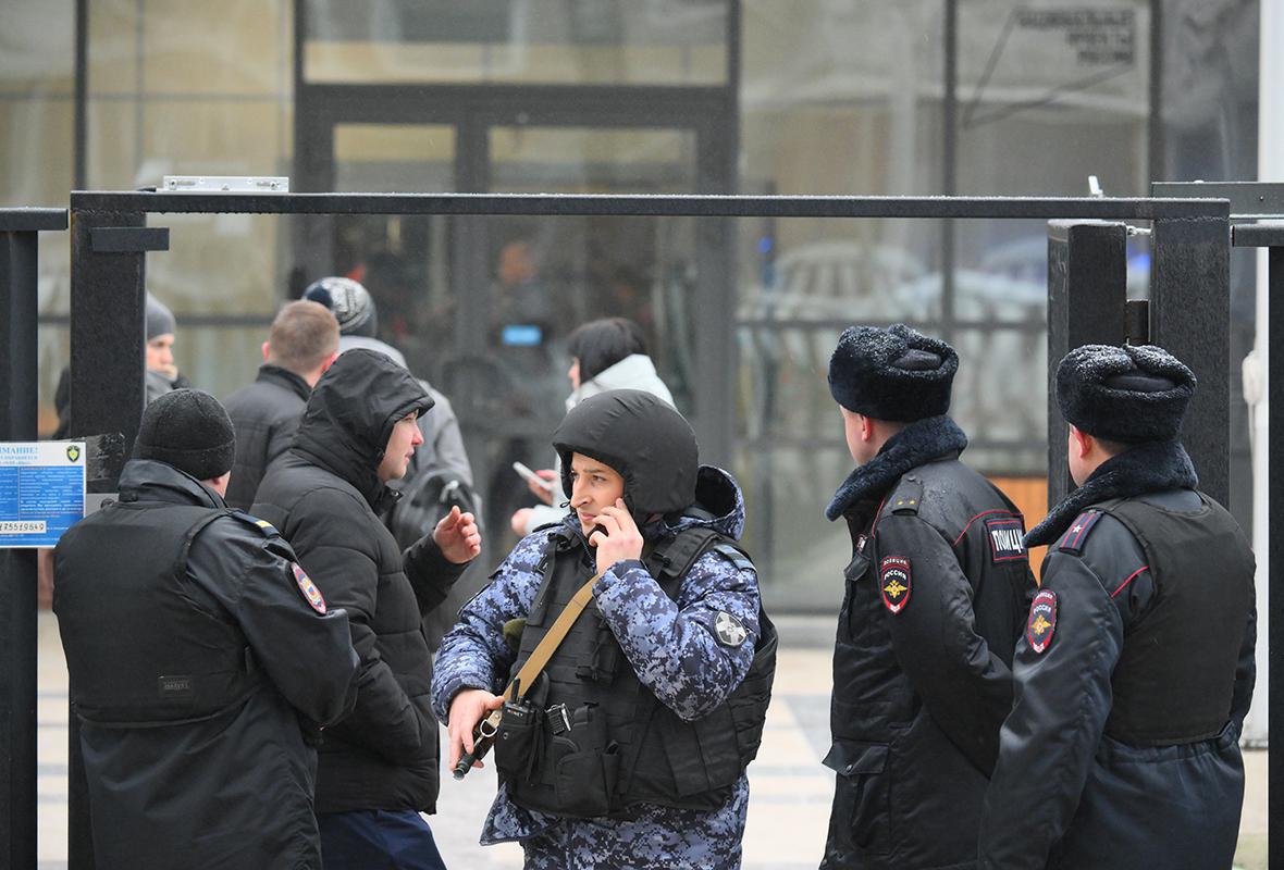 Обстановка на месте нападения ученика на школу в Одинцове