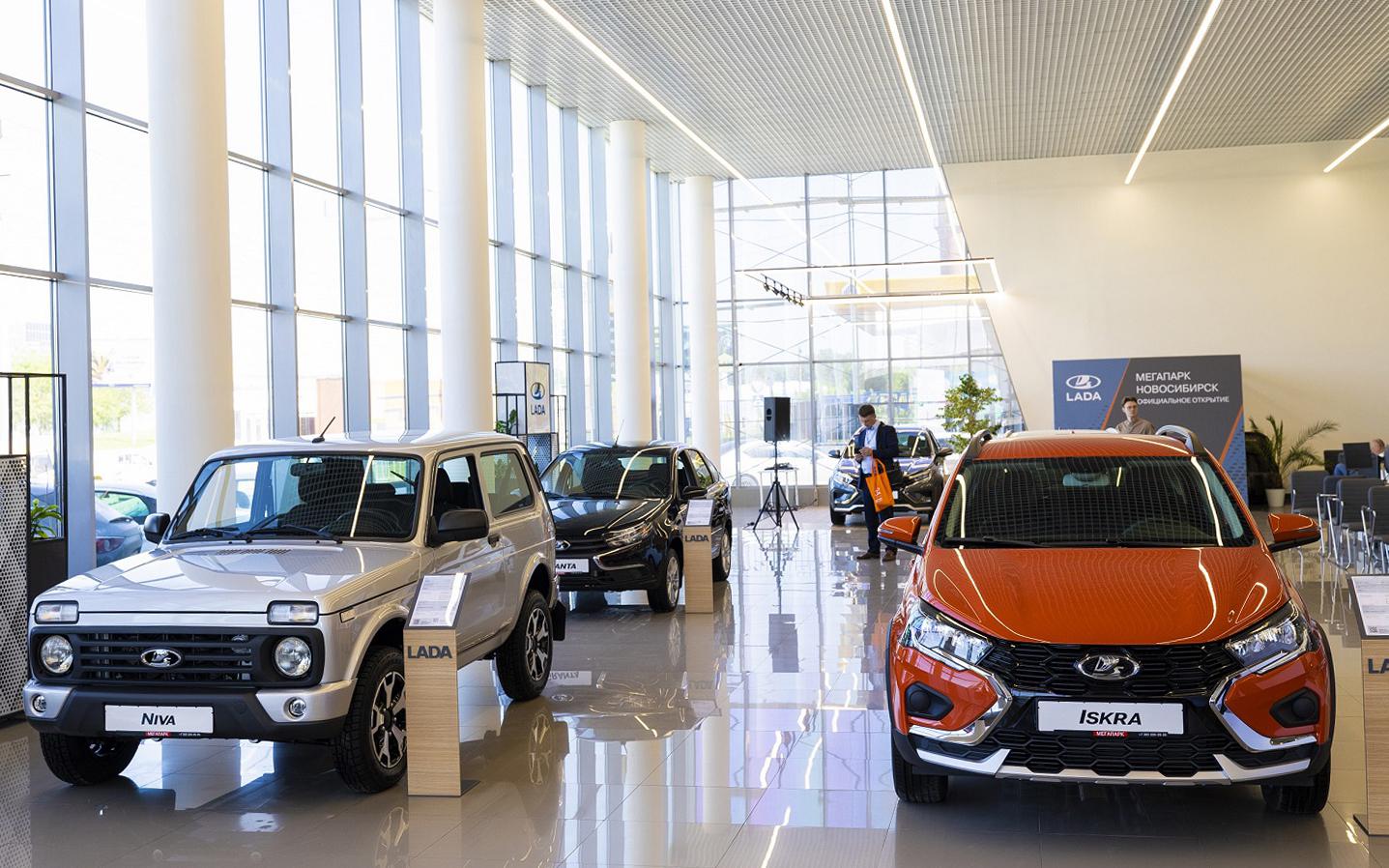 АвтоВАЗ продал 29 тыс. автомобилей Lada в июле