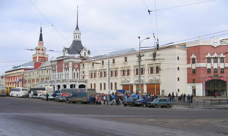 Вокзалы Москвы отдадут на откуп крупным таксомоторным фирмам