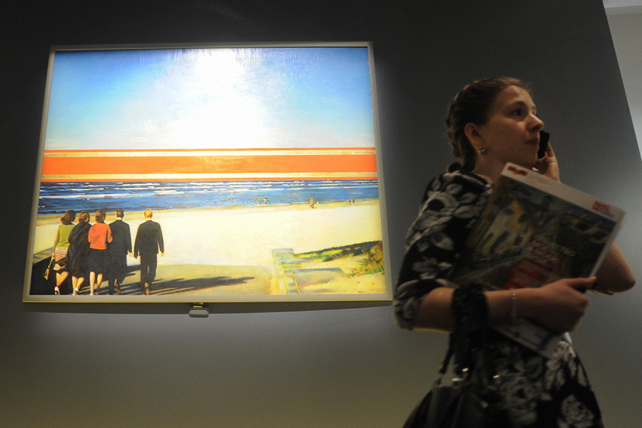 Одна из самых известных работ Булатова&nbsp;&mdash; &laquo;Горизонт&raquo;. Историю ее создания он описывал так: &laquo;Мы с Олегом Васильевым были в Доме творчества в Крыму, вместе работали над книжками. Февраль, жуткий холод, ветры, штормы. Я застудил спину. Было жутко больно, пришлось ходить на прогревания в поликлинику. Я лежал на животе перед окном, а за окном&nbsp;&mdash; море. Все было&nbsp;бы замечательно, но почему-то вид был перегорожен красной палкой. Она закрывала окно именно там, где у меня должен был быть горизонт. Закрывала мне море. Ужасно раздражала меня эта палка. И вдруг я понял, прямо в голову стукнуло: дурак, тебе&nbsp;ж повезло, тебе буквально показывают твою собственную жизнь, где закрыто именно то, что ты любишь. В общем, был сильный негативный импульс. Но из этого не следует, что картина должна вызывать негативные или позитивные эмоции. Может быть все что угодно&raquo;.

На фото&nbsp;&mdash; пресс-показ выставки &laquo;Отечество мое&nbsp;&mdash; в моей душе...&raquo; в ГМИИ им. А.С. Пушкина, картина Булатова &laquo;Горизонт&raquo;