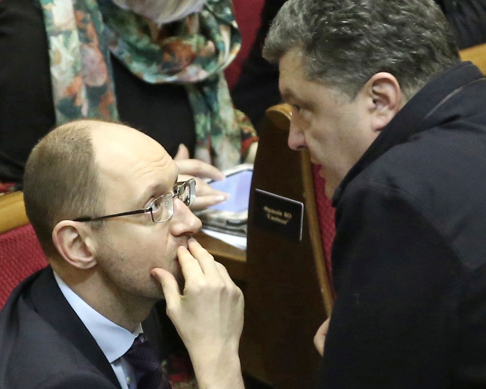 Премьер-министр Украины Арсений Яценюк и кандидат в Президенты Украины Петр Порошенко (слева направо)