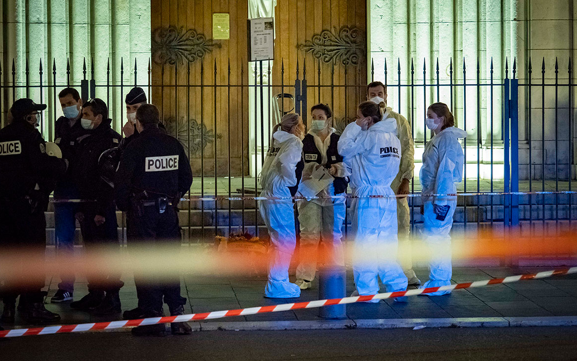 Во Франции сообщили о найденных вещах напавшего на людей в Ницце