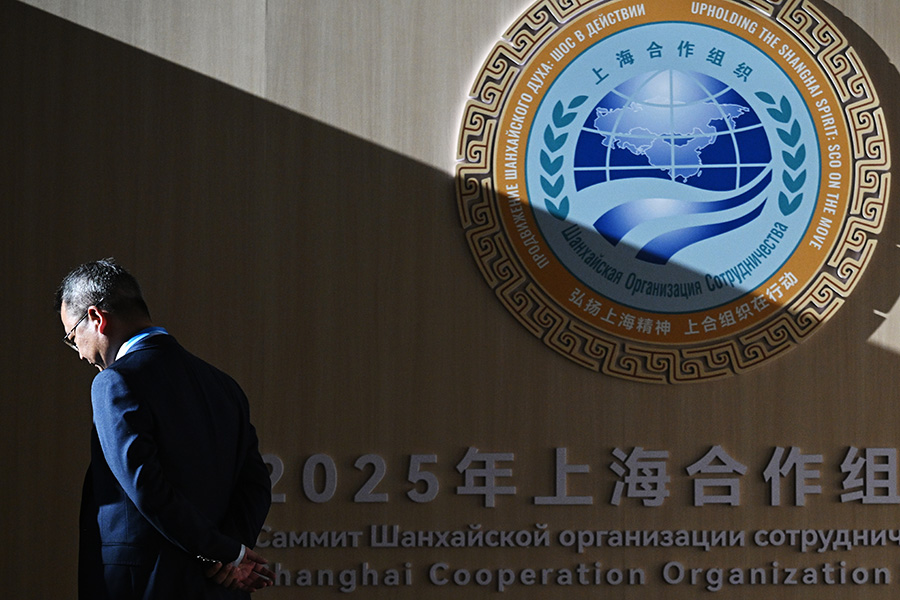 Символика саммита ШОС в Тяньцзине.