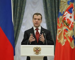 Д.Медведев попросил Минюст быть "фильтром", а не "заградотрядом"