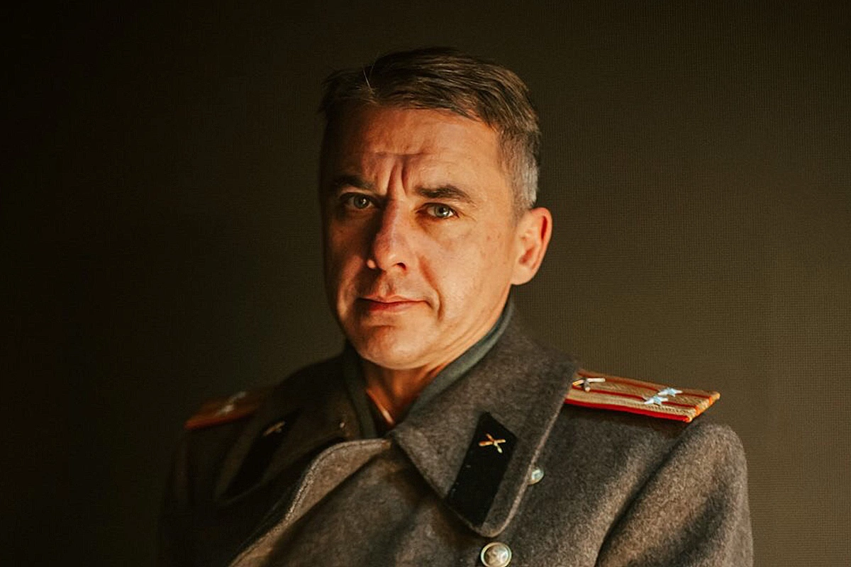 Игорь Петренко, кадр со съемок фильма «Роднина», 2025 год