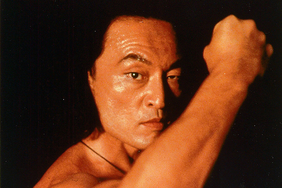 Кэри-Хироюки Тагава в фильме Mortal Combat