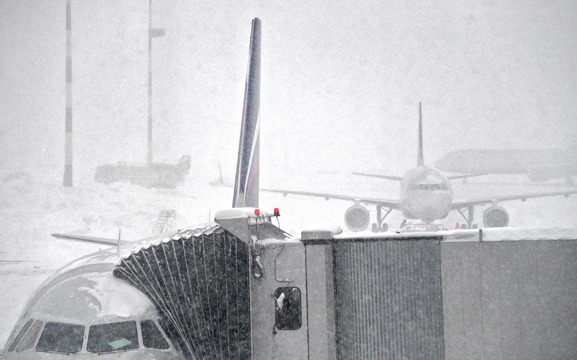 Росавиация рассказала о работе столичных аэропортов в условиях снегопада
