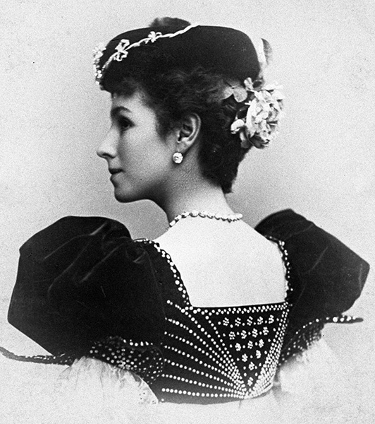 Солистка балета Мариинского театра Матильда Кшесинская. 1898 год


