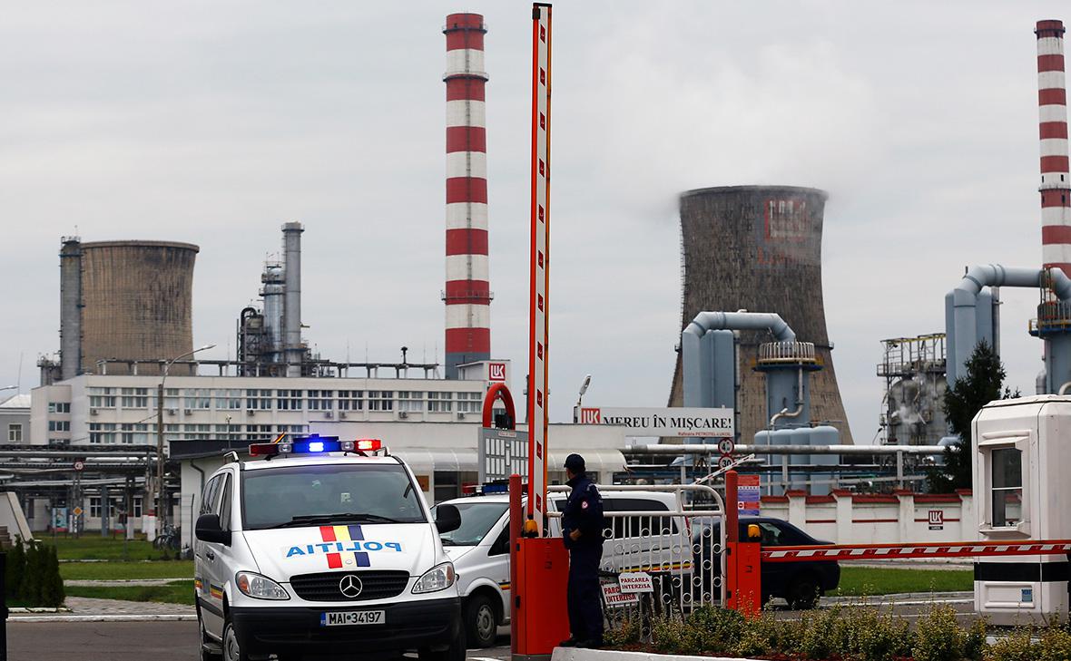 Нефтеперерабатывающий завод&nbsp;&laquo;Лукойла&raquo; недалеко от города Плоешти,&nbsp;Румыния