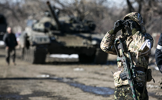Ополченец ДНР в окрестностях Дебальцево Донецкой области