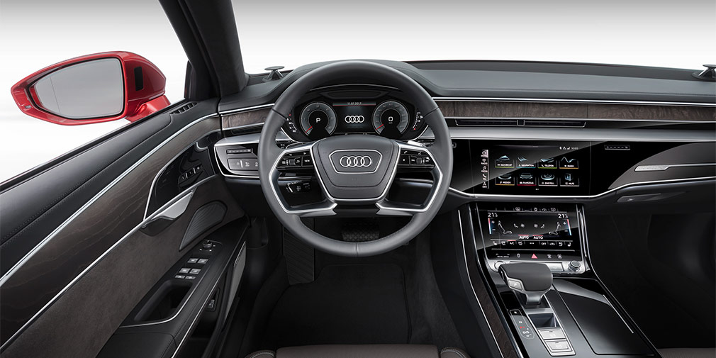 Руки вверх: все о новой Audi A8