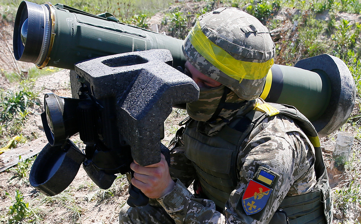 Украина впервые применила американские ПТРК Javelin в Донбассе — РБК
