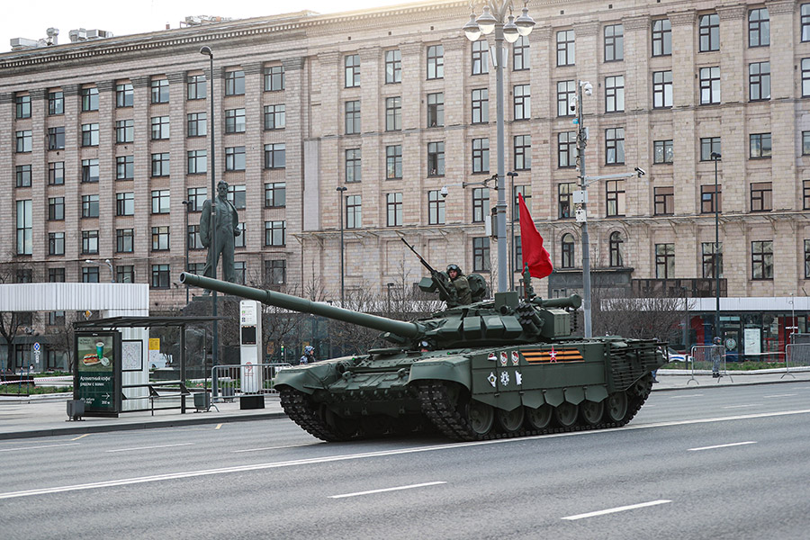 На фото:  танк Т-72Б3