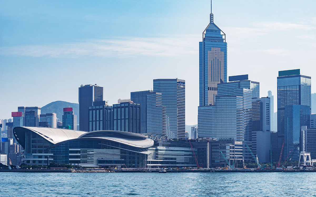 СПБ Биржа запускает торги гонконгскими акциями: главное для инвестора