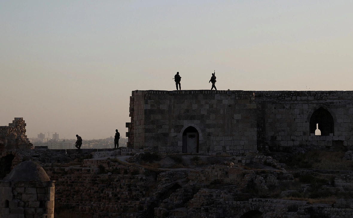 Khalil Ashawi / Reuters
