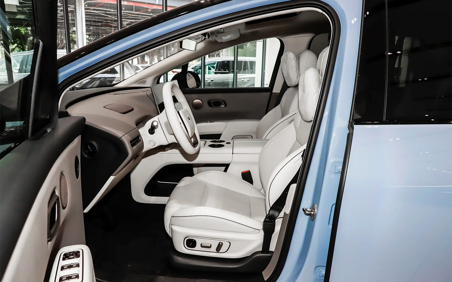 Lixiang i8