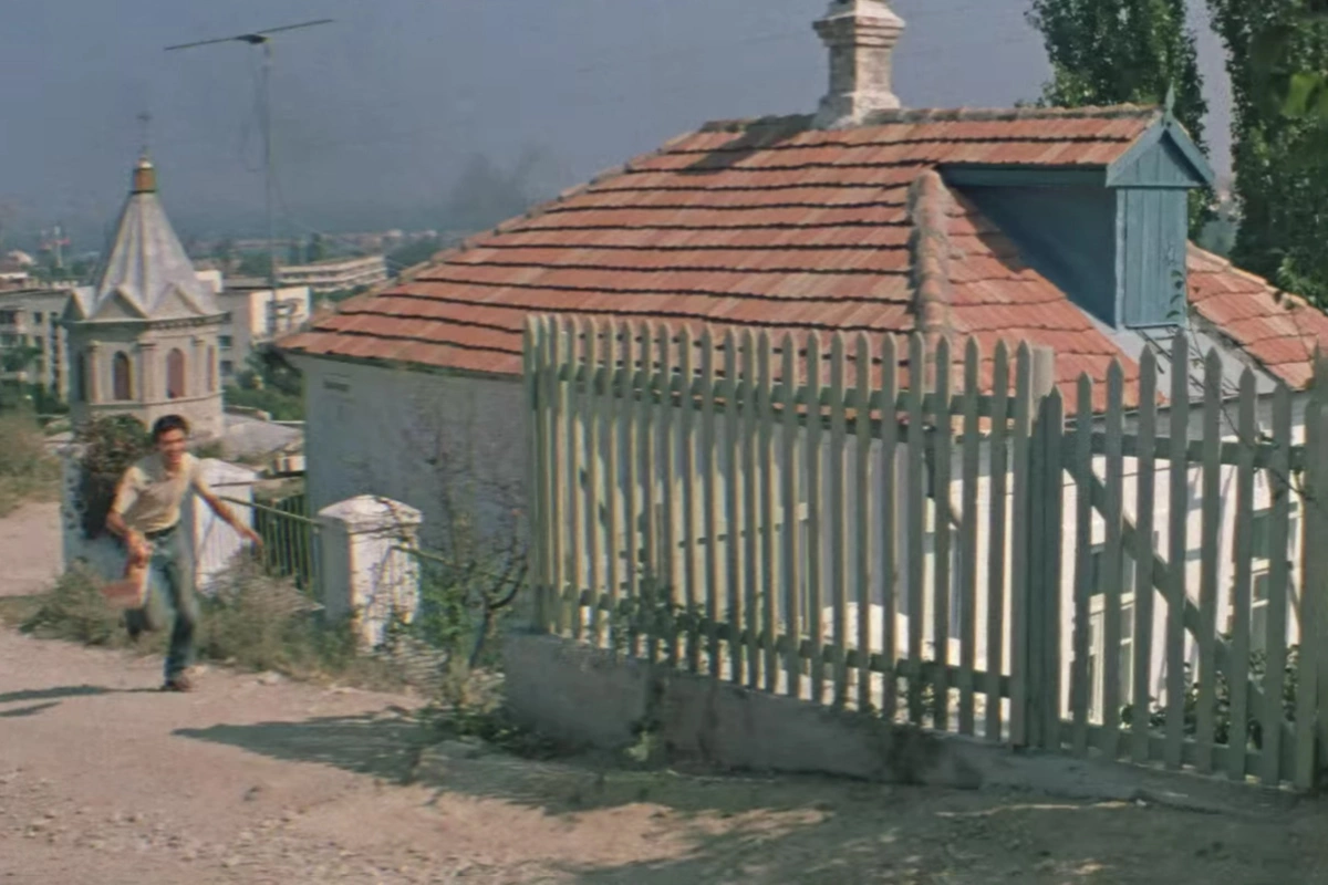 Дом тетки Костика, кадр из фильма «Спортлото-82»