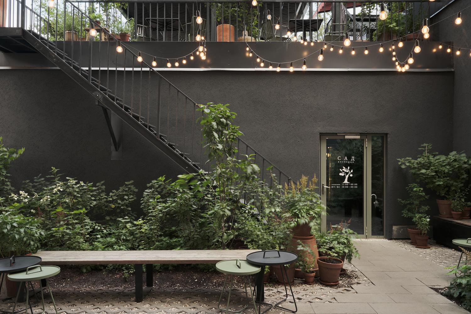 Интерьер ресторана «Сад»